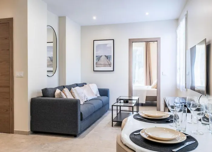 Rare ! Rez-de-jardin 10 Minutes A Pied Du Centre - Rare ! Rez-de-jardin 10 Minutes A Pied Du Centre Mae-2413 Cannes